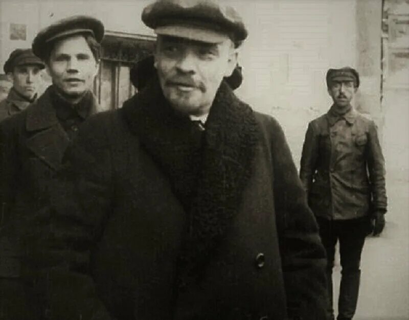 Фанни каплан покушение на ленина. Гиль ленин. Шофер гиль. Гиль ленин. Гиль ленин.