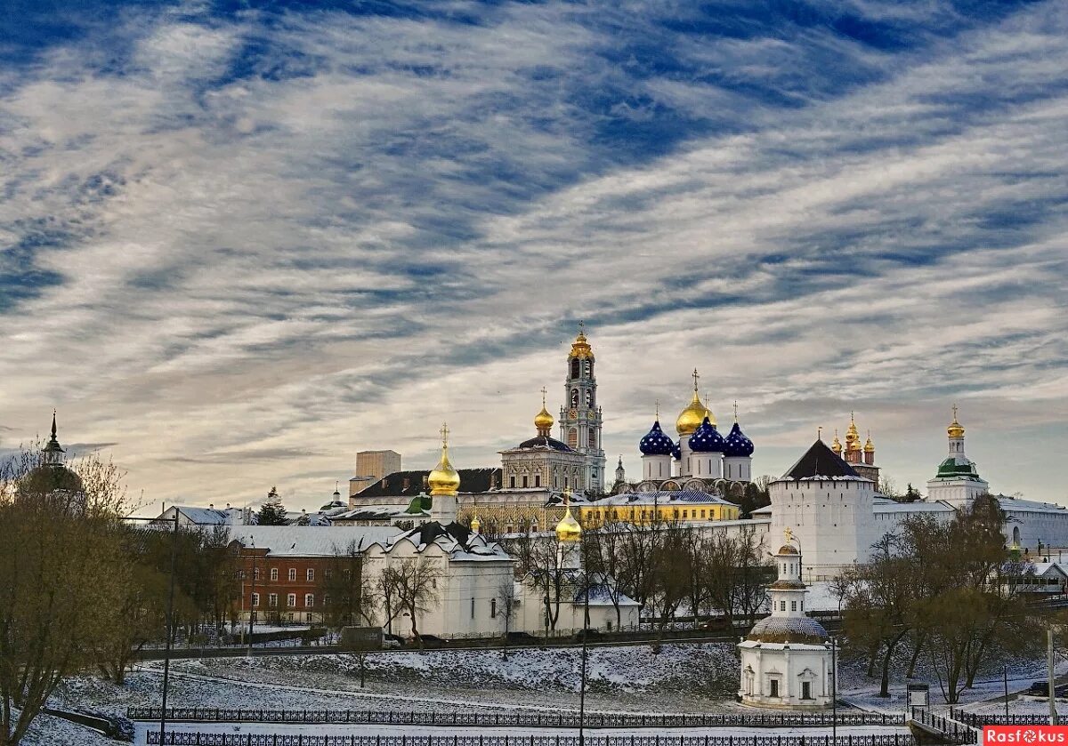 Свято троицкий москва. Троице-Сергиева Лавра Сергиев Посад. Троице-Сергиева Лавра Сергиев Посад зимой. Свято Троицкая Сергиева Лавра зима. Сергиев Посад зима монастырь.