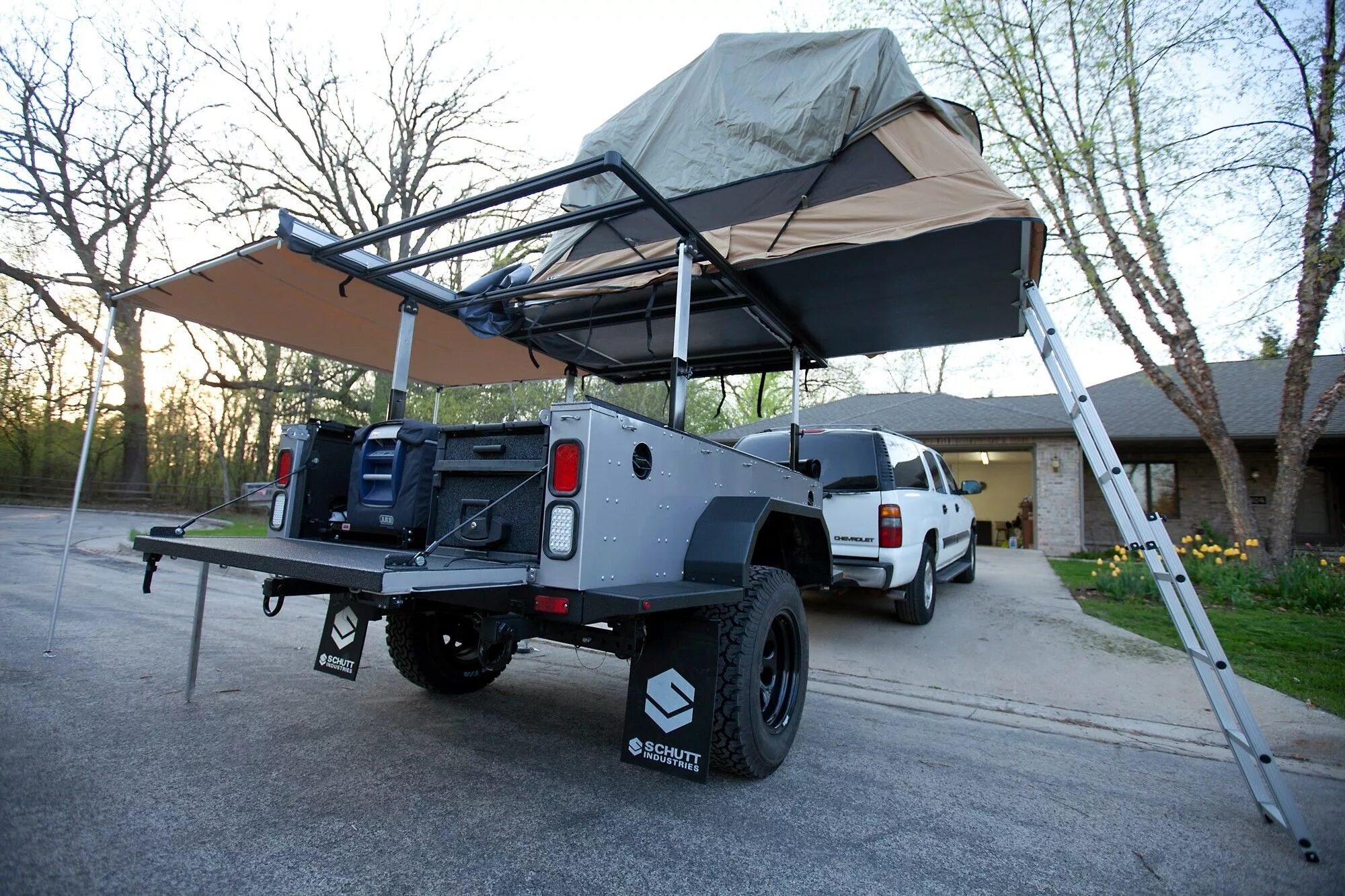 Teardrop camper off road. Road trailer trailer. Внедорожный прицеп maverick. Кемпер opus air. Road trailer trailer.