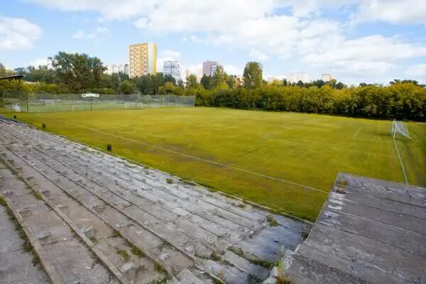 Стадион радий нижний новгород. Стадион Радий. Стадион Радий НН. Радий Нижний Новгород футбольное поле.