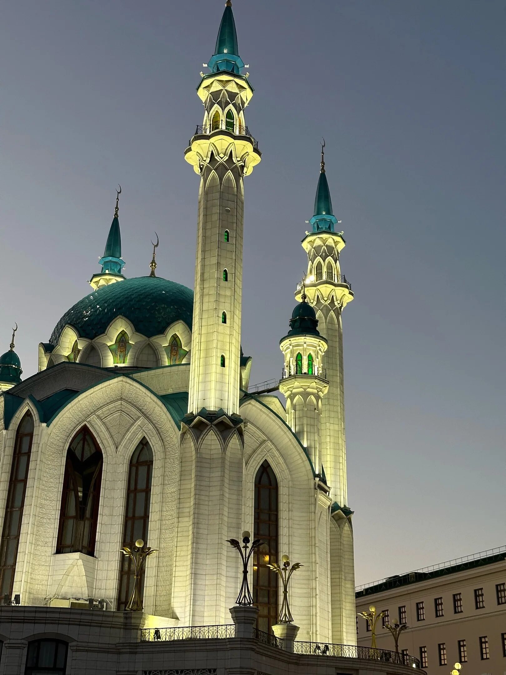 Где находится мечеть кул шариф. Мечеть кул-шариф. кул шариф зилант. кул-шариф казань фото. мечеть в казани в кремле.