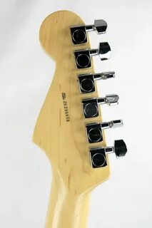 Fender серийный