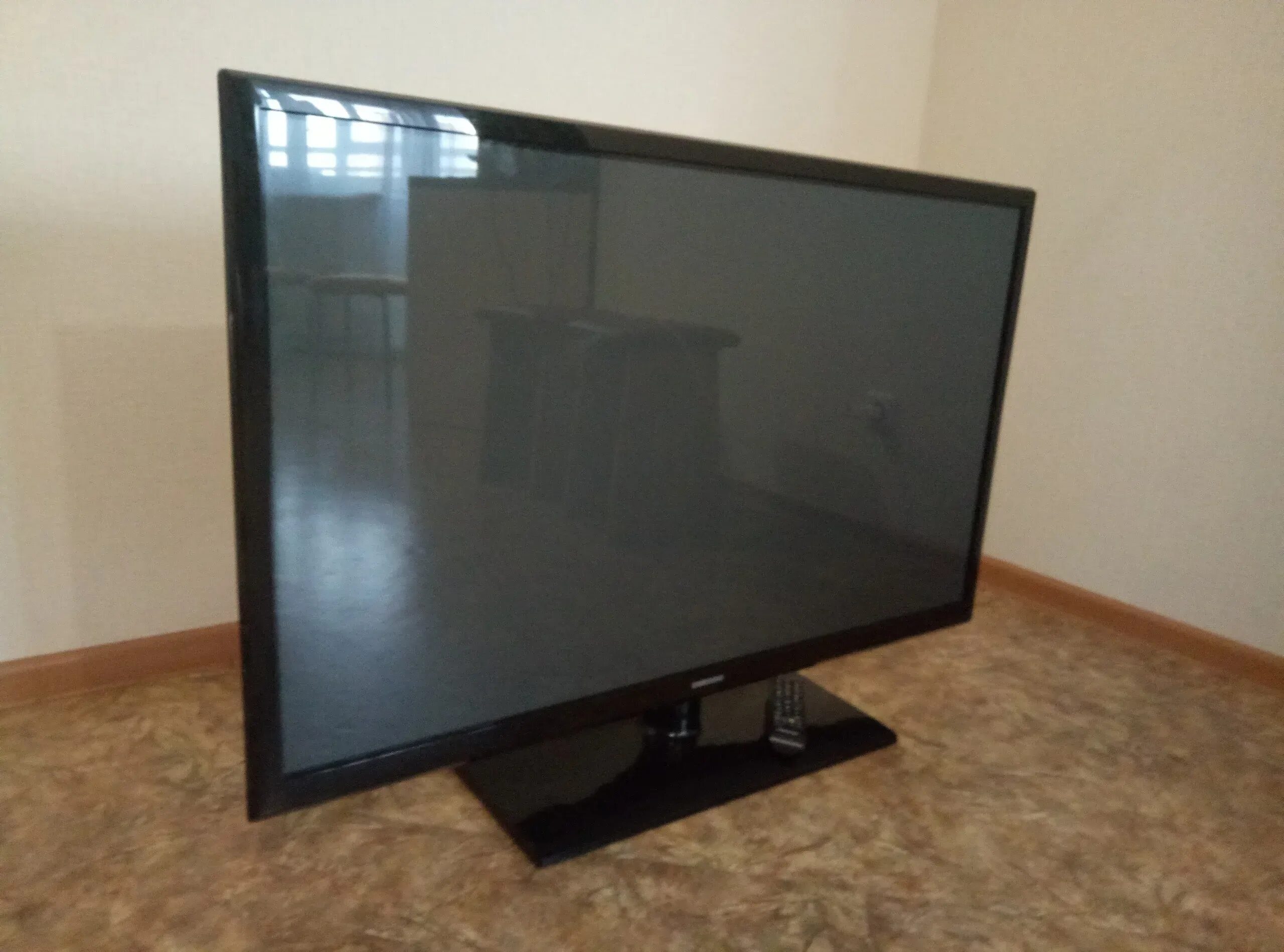 Philips 32pfl5507t led. Philips 32pfl5507t/60. Телевизор philips 40pfl5507t. Жк телевизор тошиба 32 дюйма. Жк телевизор бу.