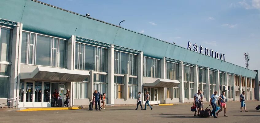 Аэропорт ижевск. Старый аэропорт ижевск. Аэропорт ижевск аэродром. Старый аэропорт ижевск. Новый ижевский аэропорт.