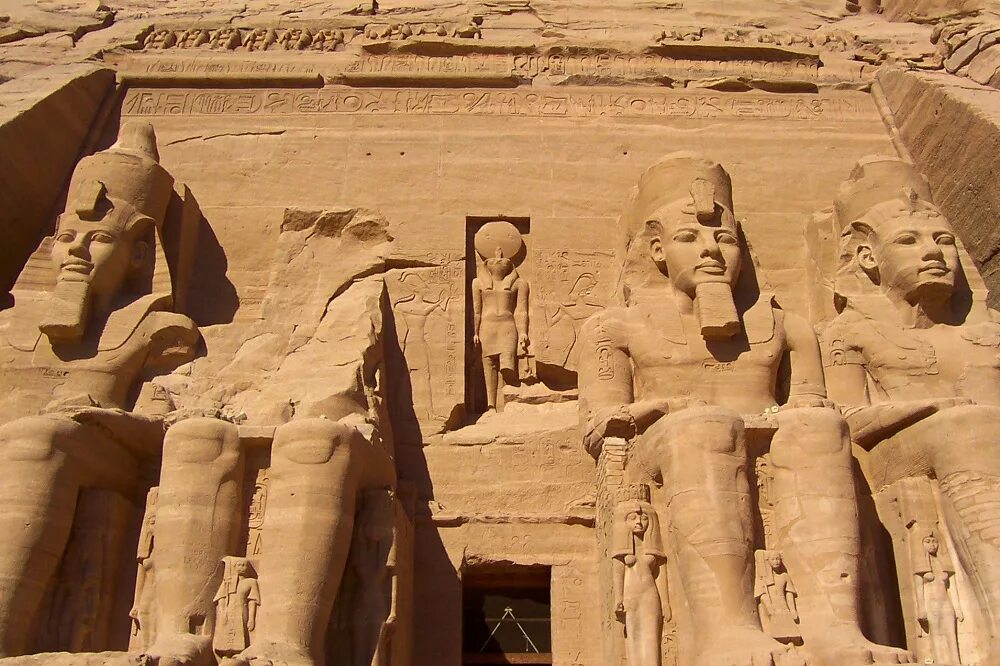 Great temple. Рельефы Абу Симбела. Храм Амбу Симбел Египет. Абу Симбел статуи богов. Абу-Симбел Египет зарисовка.