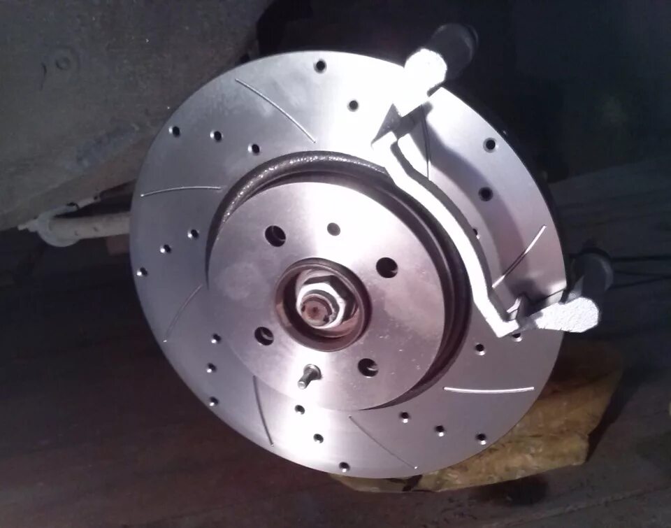 Тормозные диски х рей. 75. Brembo max 09. 6. Тормозные диски х рей.