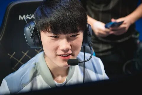 Weibo gaming