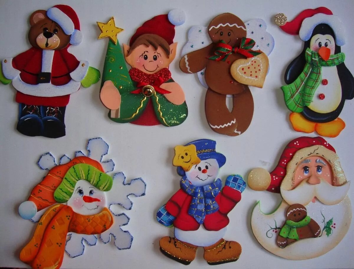 Игрушки из фоамирана на новый год. Поделки из фоамирана на новый год. Елочные игрушки из фоамирана лерита. Новогодние поделки из фоамирана. Подделка из фотомирана на новый год.