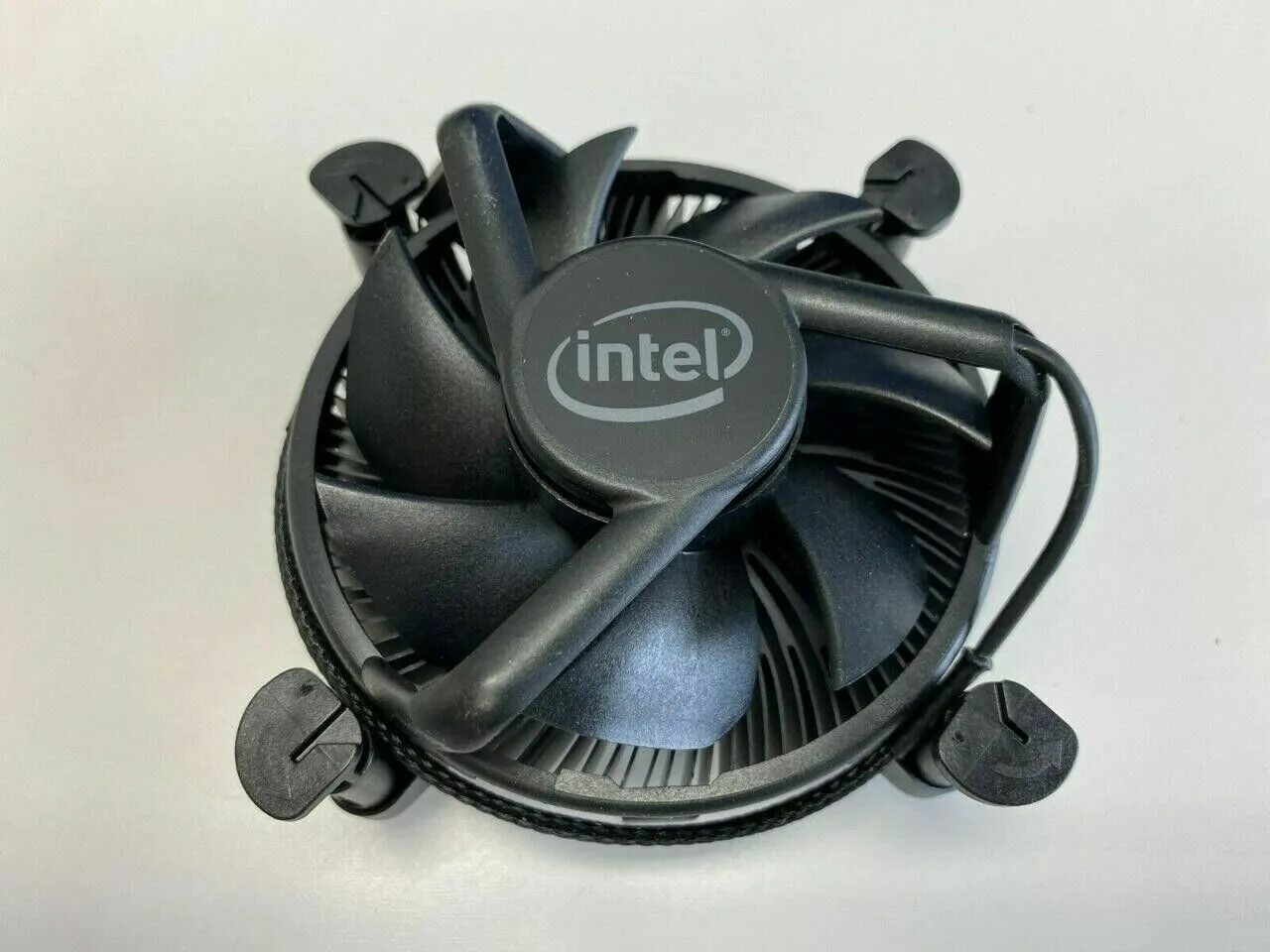 Кулер intel 1200. Кулер Intel e97378-001. Lga1200 Fan. Боксовый кулер Intel 1200. Intel k69237-001.