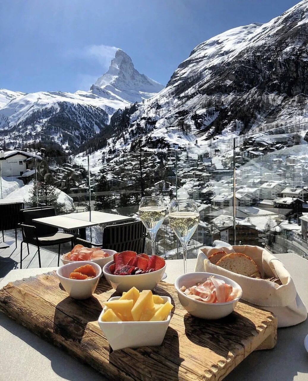 Альпы Швейцария. Кафе Церматт Швейцария. Шамони завтрак горы. Завтраки красная поляна