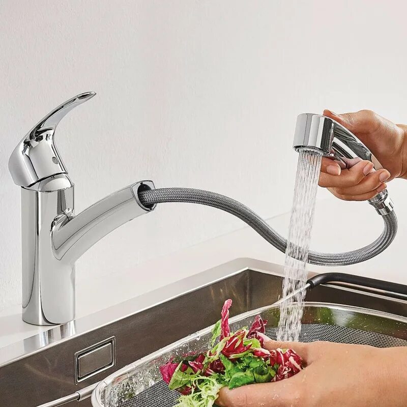 Выдвижной излив смесителя купить. 30305000 Grohe. Смеситель кухонный Grohe Eurosmart 30305000. Смеситель однорычажный для мойки 30305000 Eurosmart Grohe. Смеситель Грое с выдвижным изливом.