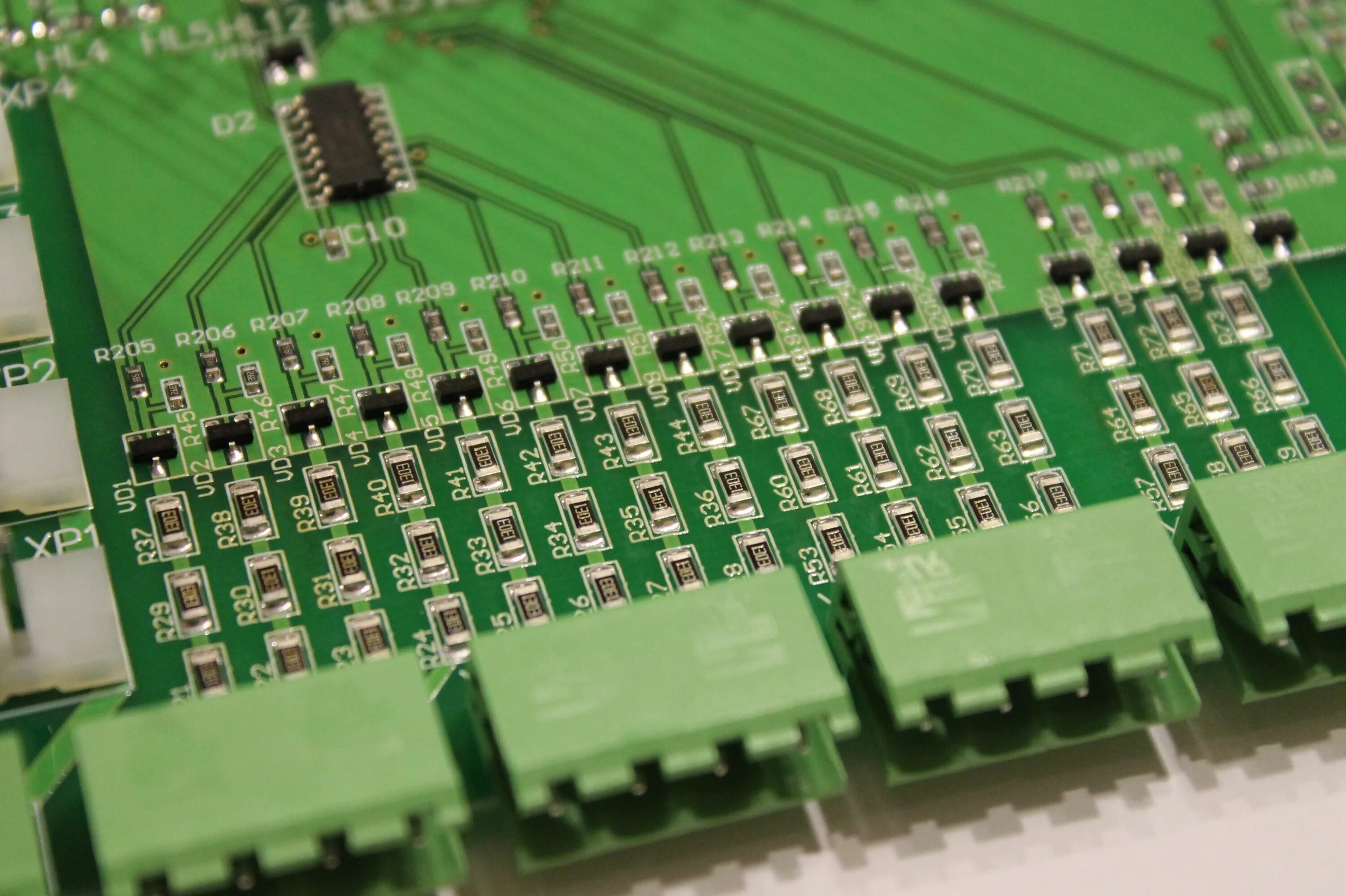 Монтаж печатных плат SMD выводной. SMD установщик для печатных плат. Блок печатных плат wz8817005. Тонкопроводной монтаж печатных плат.