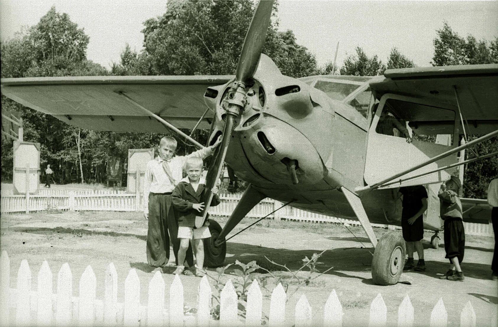 Як-12 с мотором м-11. Як 12. Як-12р. Легкомоторный самолет як12.