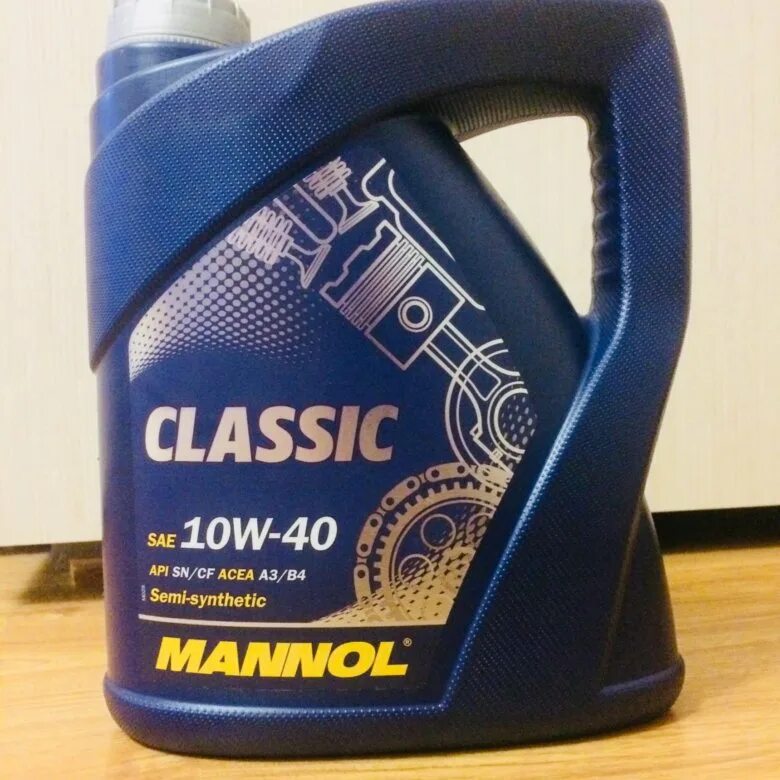 Classic 10w40. Mannol classic 10w-40. масло манол 10w 40. моторное масло маннол классик 10в40. mannol 7016 масло моторное.