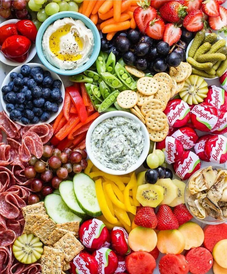 Изобилие еды. О вкусной и здоровой пище. Здоровая пища. Тарелка полезных продуктов. Здоровая еда фрукты.