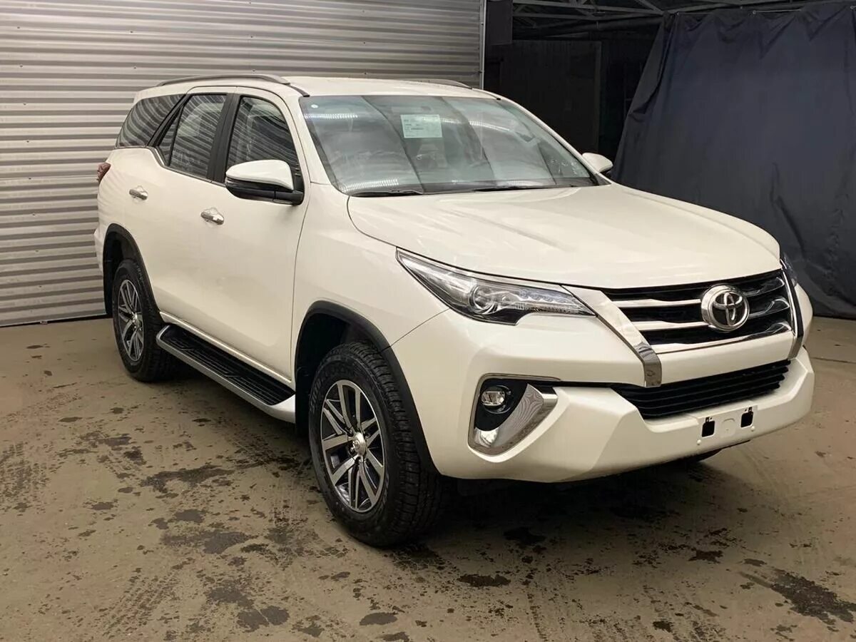 тойота фортунер 2019 новый. рамка toyota fortuner 2 2015-2018. Toyota fortuner 2. тойота фортунер 2019 года. тойота фортунер 2019.