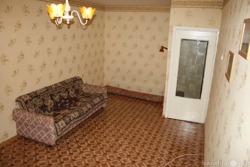 Сдача квартиры с советским ремонтом. Фото квартиры без ремонта. Сдать квартиру старая. Обычный ремонт в квартире. Фото обычных квартир.