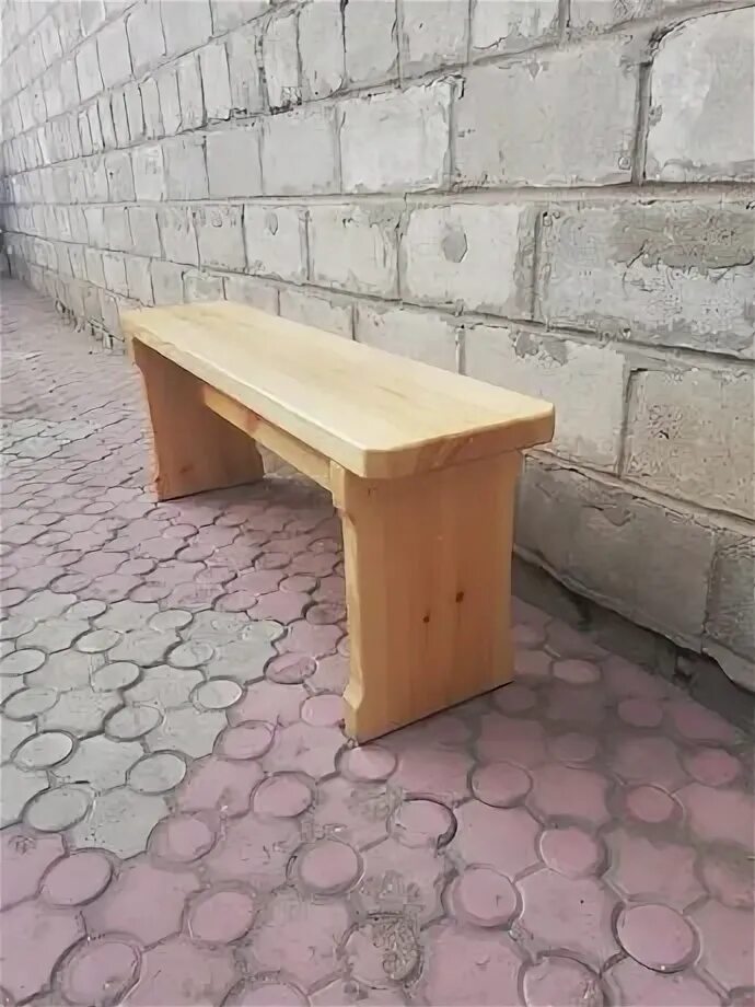 Скамейка покрытая лаком. Скамейка покрытая лаком. Лавки из дерево кривого. Лавочка уличная со спинкой своими руками. Самодельные скамейки.