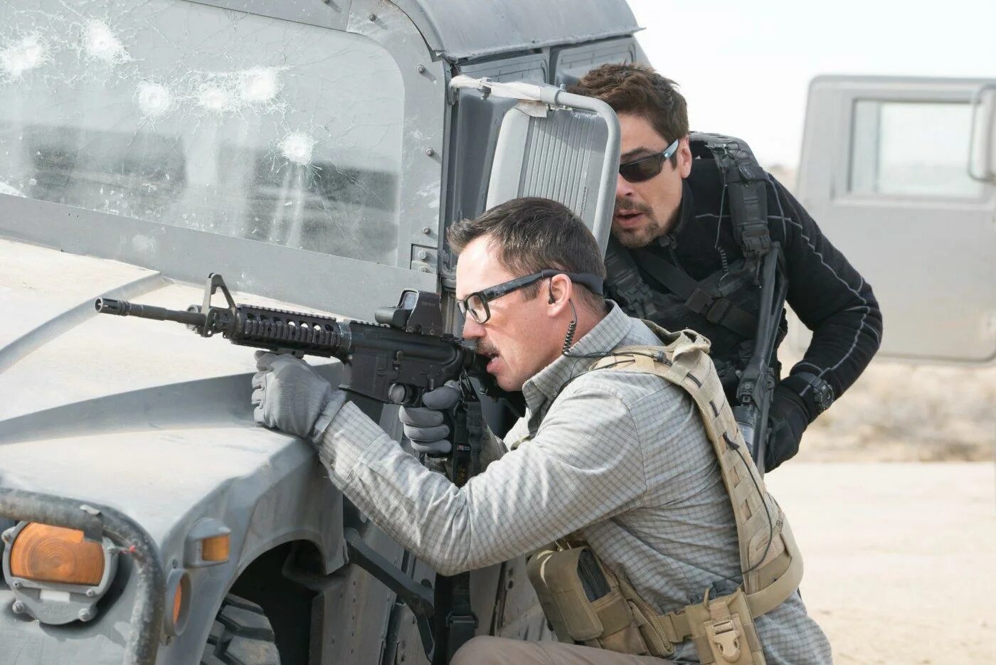 Sicario 2015 дель торо. Бенисио дель торо sicario 2. Дени вильнев сикарио. Сикарио 1. Сикарио дель торо.