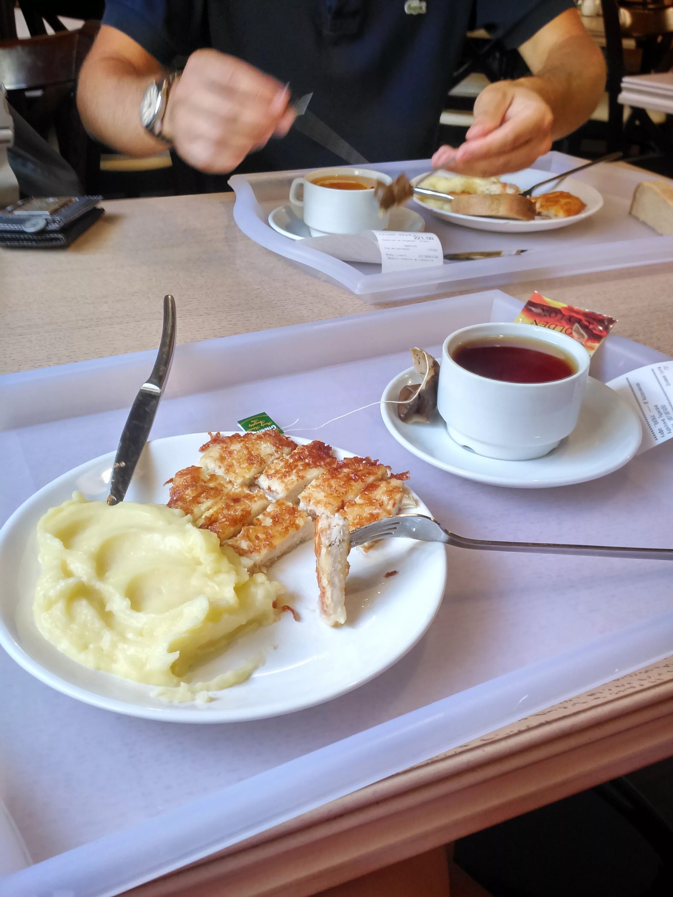 Хорошая столовая. Пообедать в Париже и поужинать в Санкт-Петербурге. Кафе вилка Севастополь на Пирогова. Кафе вилка Волжский. Краснодар где можно поесть