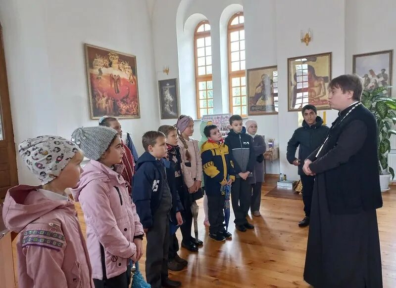 Церковь в селе Труновском Ставропольского края. Приход Покрова Пресвятой Богородицы. Село Труновское Ставропольский край Воскресная школа. Христианская школа Кострома водяная. Последние православные новости