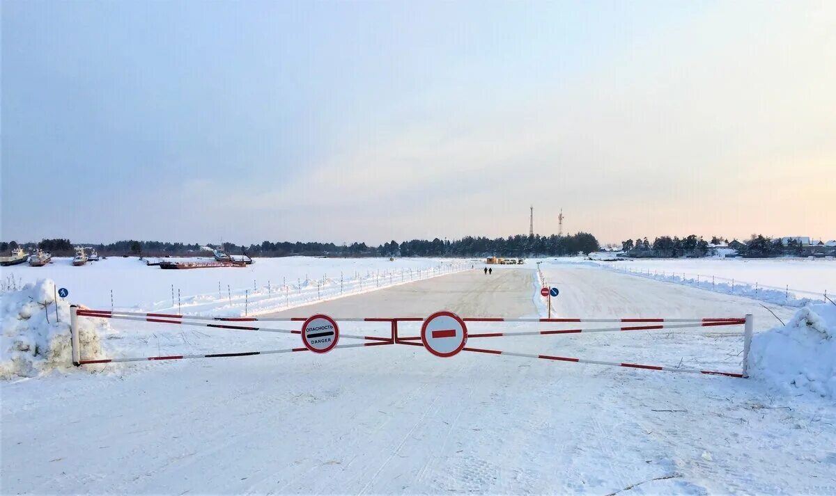 Движение переправа. Бирск ледовая переправа. ледовая переправа югра. зимняя переправа. ледовые переправы и зимники.