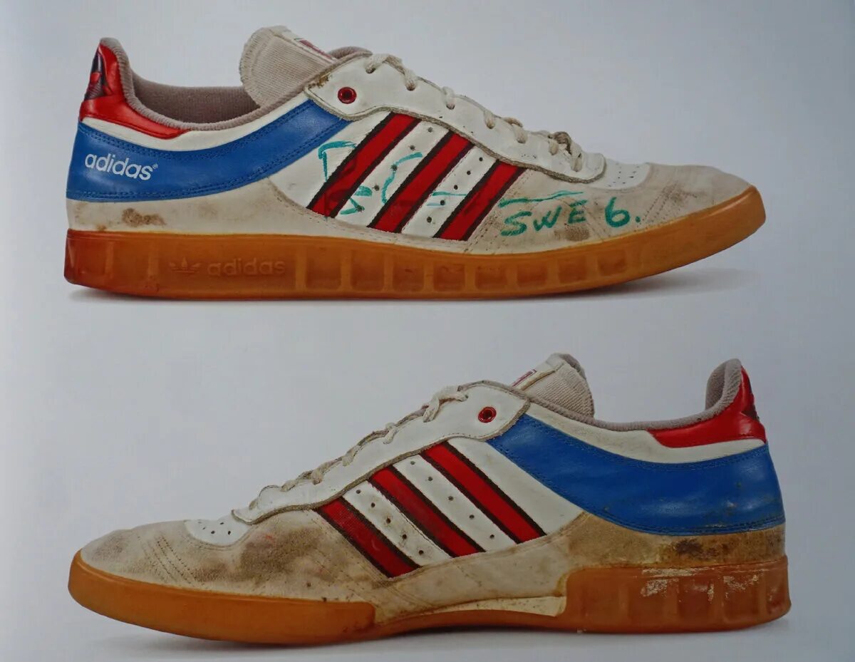 Кроссовки адидас 90 годов. Adidas 90-х. Кроссовки адидас 90-х. Кроссовки колеса адидас из 90-х. Кеды адидас из 90-х.