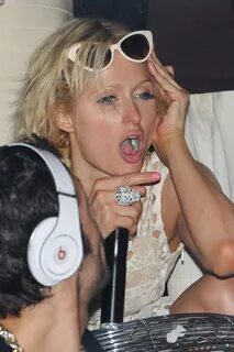 paris-hilton-tropez-upskirt-07-FP_5469678.jpg.