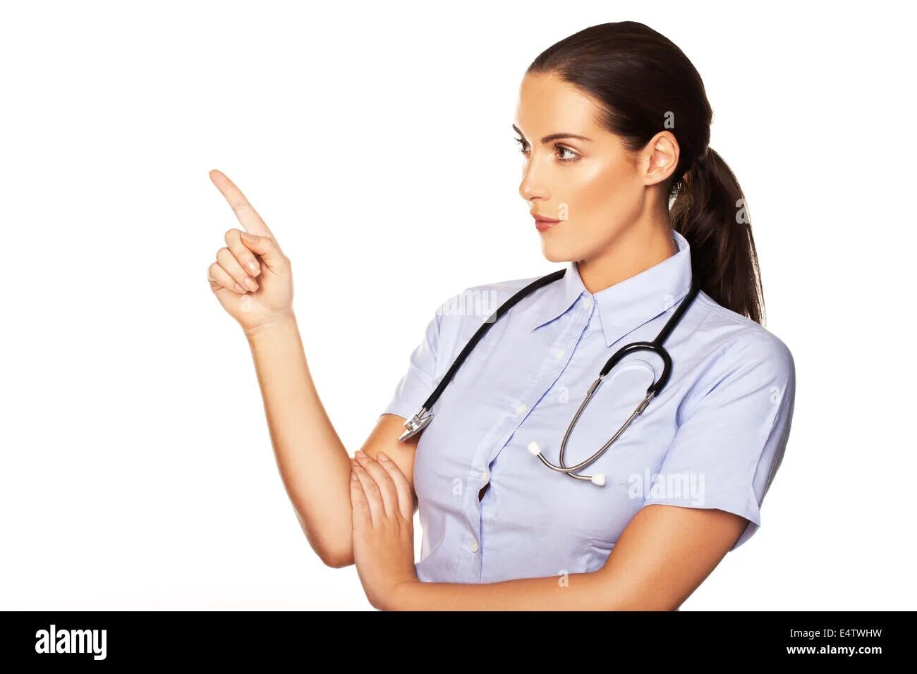 Доктор указывает. Врач палец вверх. Медицинская сестра указывает. Врач обращает внимание.