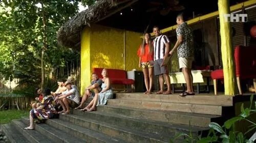 Дом 2 1 апреля после заката. Дом 2 31 01 2025 остров. 99 день дом 2. 79 день дом 2.