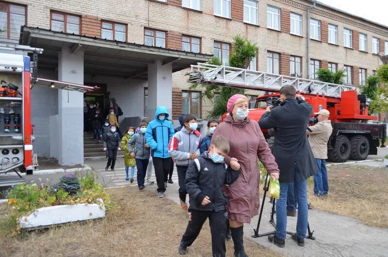 Эвакуация го. Эвакуация ЧС. Гражданская оборона эвакуация. ЧС В школе. Эвакуация при ЧС В школе.