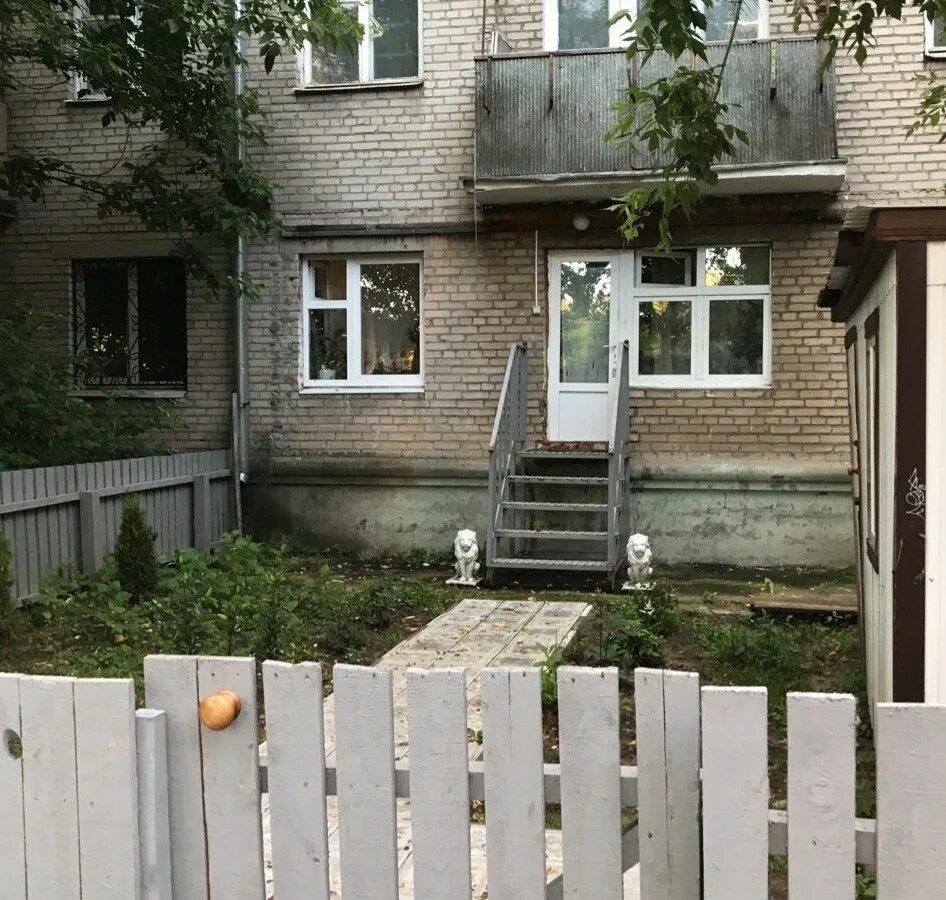 Простоквашино дом дяди федора. Кот хочет есть. Самостоятельная жизнь в квартире. Современный быт. Семья в новой квартире.