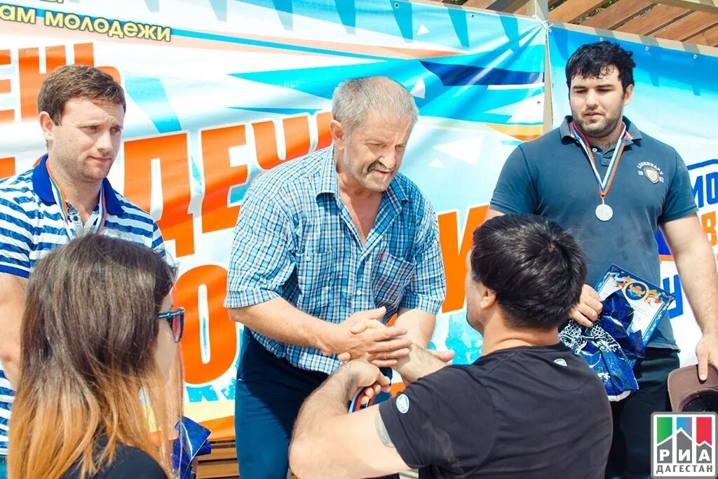 День молодежи махачкала. Директор городского пляжа махачкалы. директор пляжа махачкала. руководитель городского пляжа города махачкалы. директор пляжа.