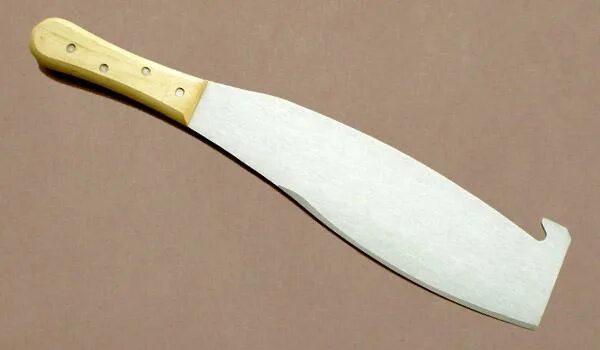 Нож для рубки сахарного тростника. Меццалуна итальянский нож. Нож тесак для капусты. Нож двуручный для рубки мяса. Нож топорик kapp.