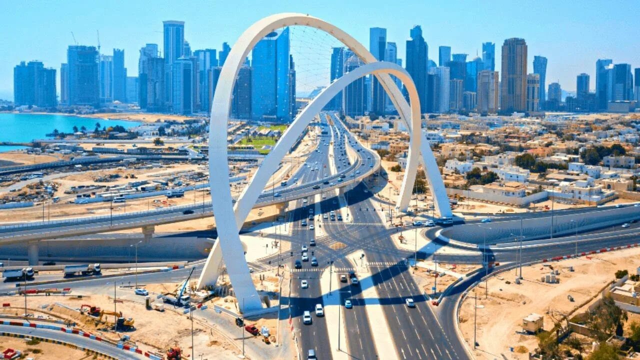 Катар это в медицине. Доха Лусаил Сити. Доха Катар. Арка в Дохе.