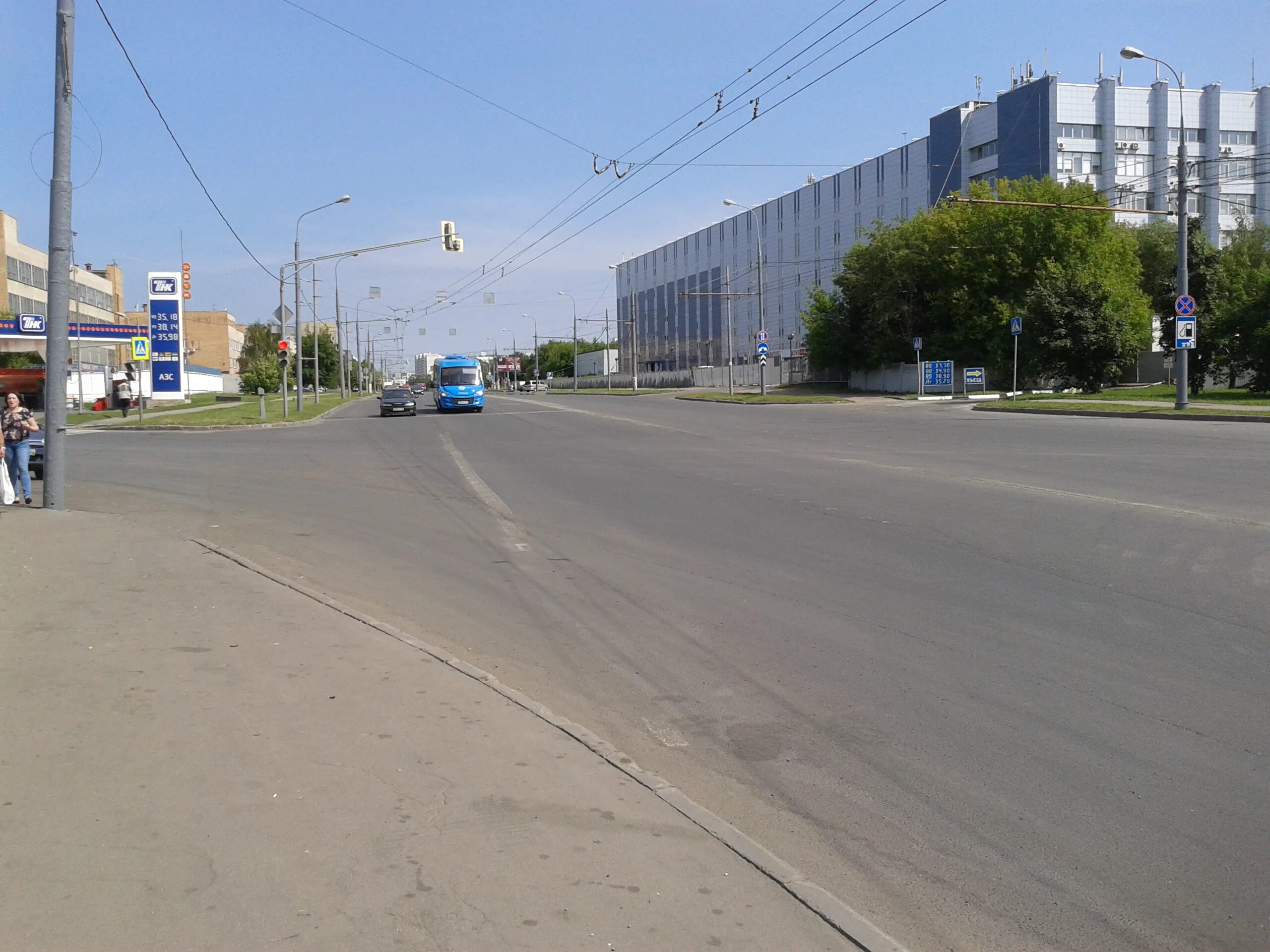 Москва полярный проезд. Перекресток на полярной улице. широкая улица. широкая улица москва. полярный проезд.