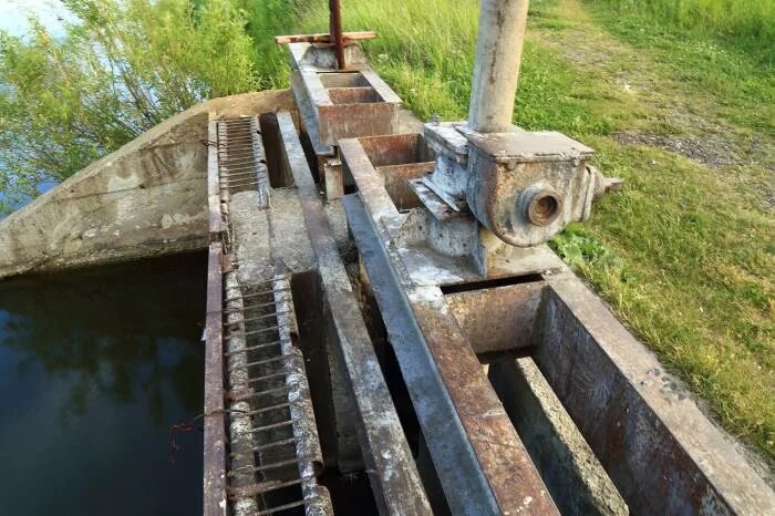 шлюз -325r. сделать шлюз. сделать шлюз. сделать шлюз. каскад плотин на ручье.