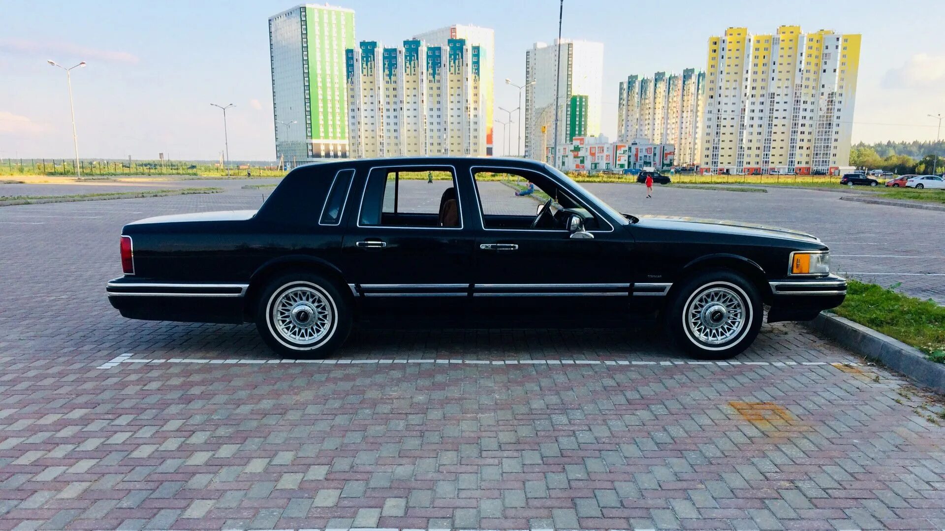 Таун кар 2. Lincoln Town car 1992. Lincoln Town car 1993. Lincoln Town car 2. Lincoln Town car 1994.