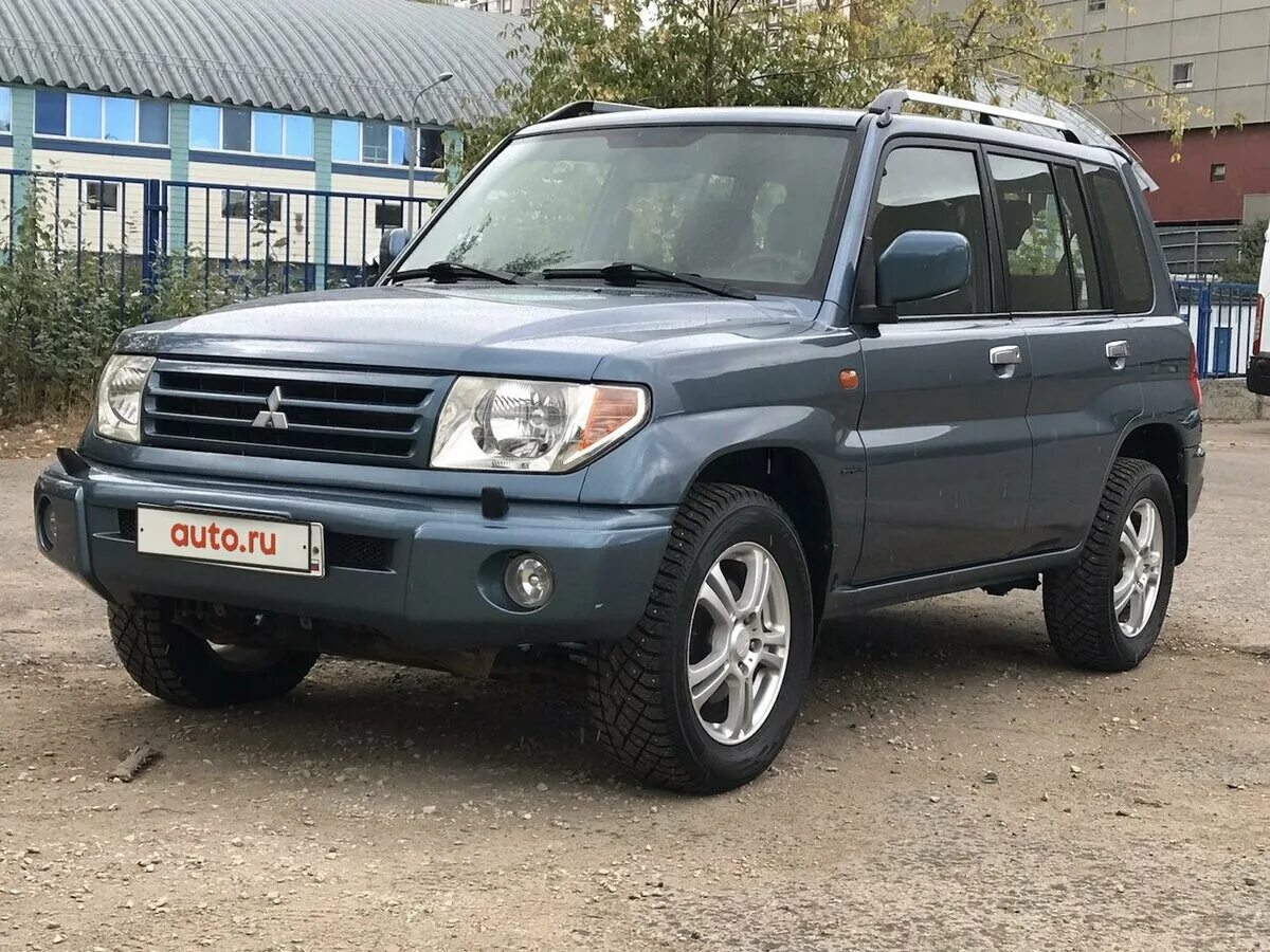 Паджеро пинин купить бу. Pajero Pinin 2004. Митсубиши Паджеро Пинин 2004 год. Mitsubishi Pajero Pinin 1.8 at, 2004 пляж. Старый Митсубиси Pajero Pinin.