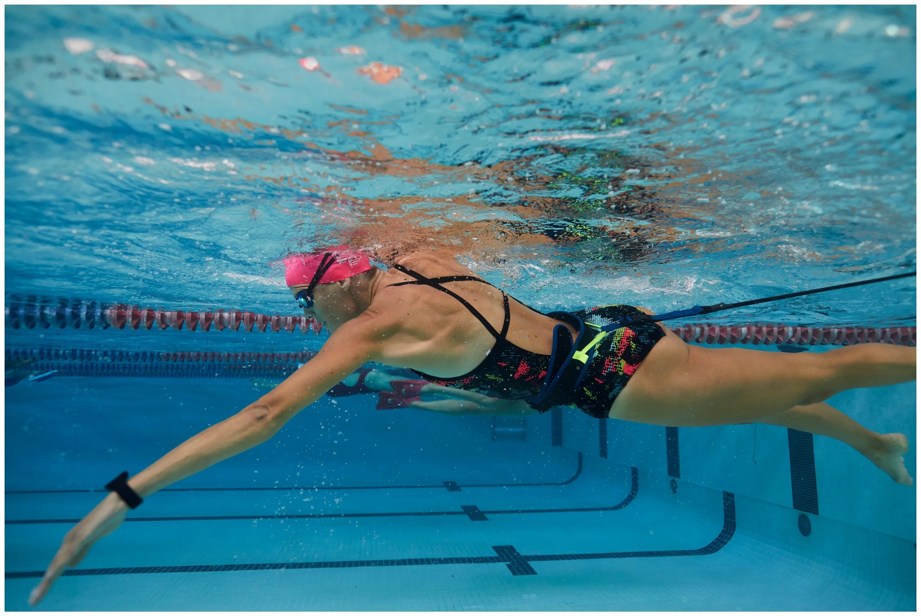 сила тяжести пловца. статическое плавание это. реферат по теме подводное плавание. статическое плавание это. доклад по физкультуре на тему плавание.