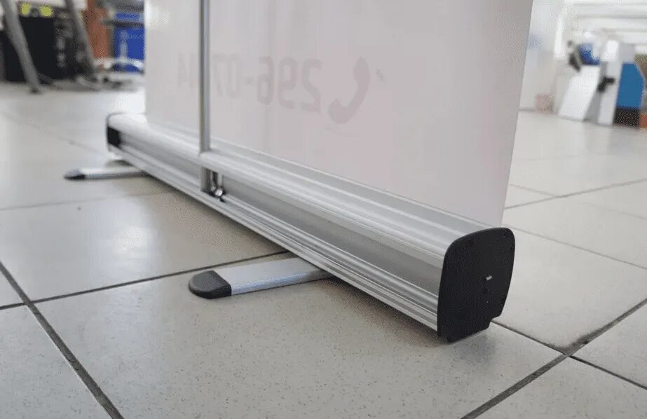 Rolling up. Rolling up. Ролл ап 850х2000. Roll up стенды. Мобильный стенд roll up.