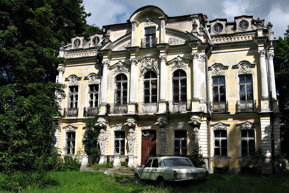 В старинной усадьбе где. Дача Романовых Петергоф. Дворцово-парковый ансамбль «Собственная дача». Парк Собственная дача в Петергофе. Дворец Романовых (усадьба Фесенко).