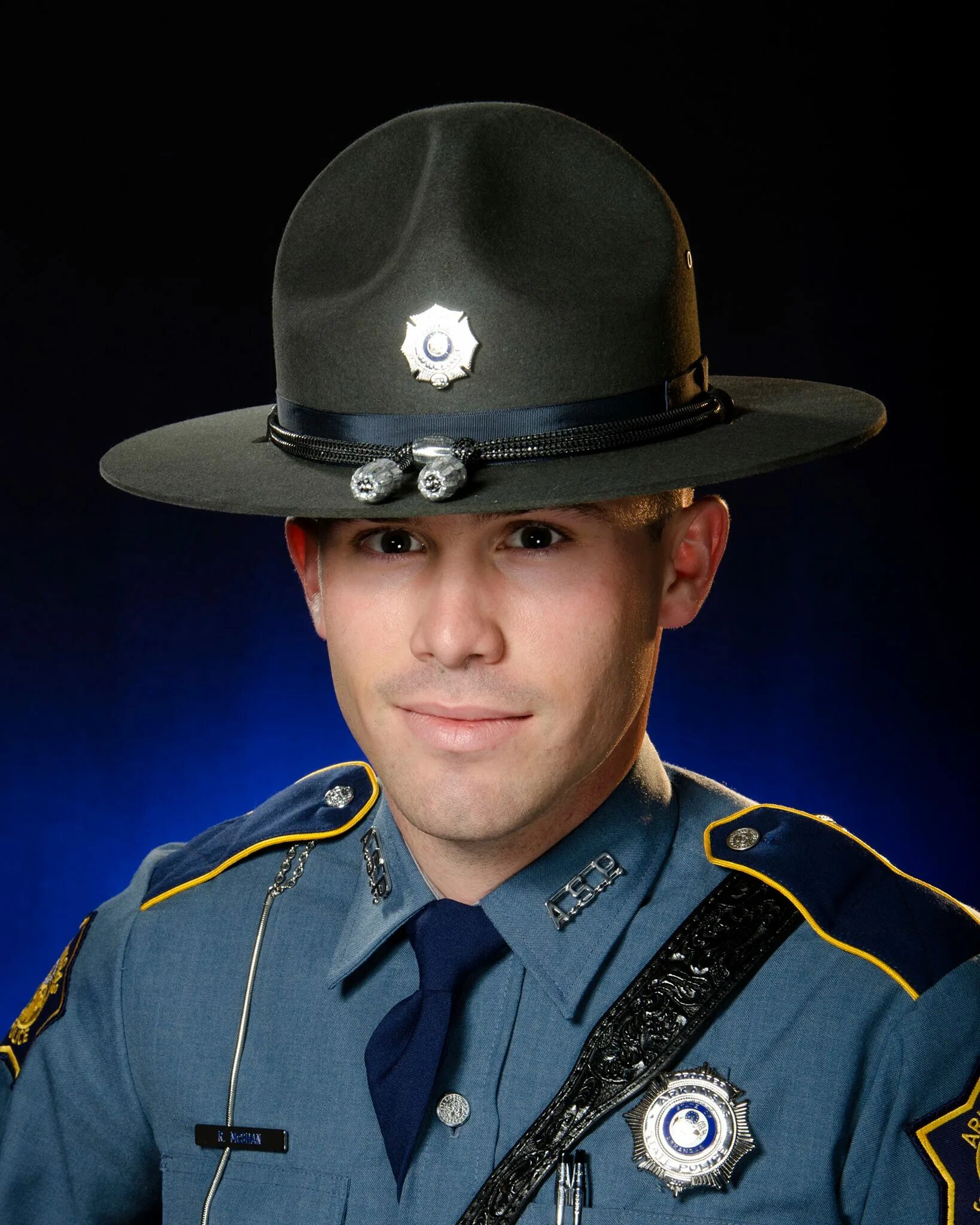 к чему снится полиция. почему полиция фараоны. форма офицера полиции сша nypd. девушки америки. почему полиция фараоны.