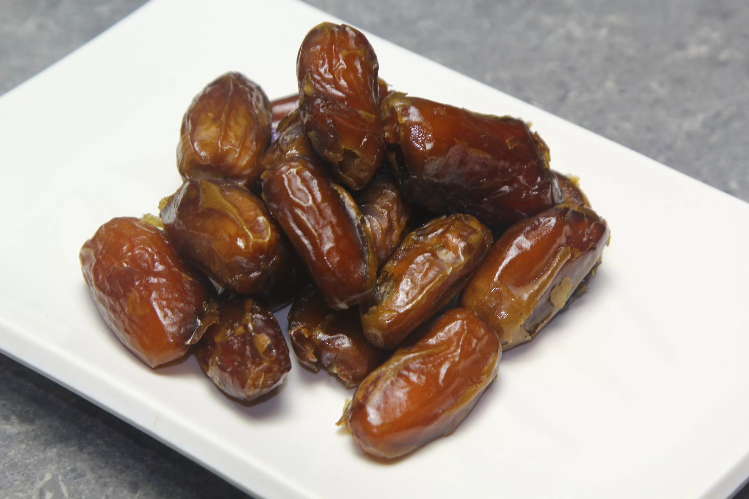 Dates picture. Финики меджул. Финики Dates. Финики Захеди. Нигерийские финики.