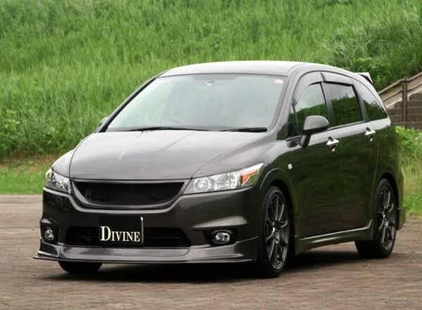 Хонда стрим левый. Обвес Honda Stream rn6. Хонда стрим рн6. Хонда стрим rn6 черный. Mugen Honda Stream rn6.