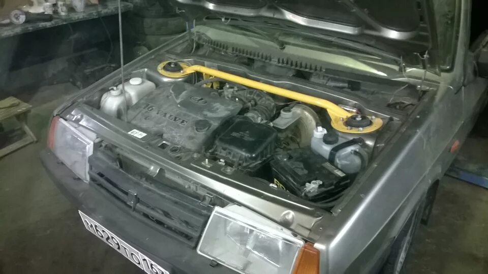 3 карбюратор. Как установить 124. Мерседес 124 2. 6 16 клапанов. Мотор w124 дизель.