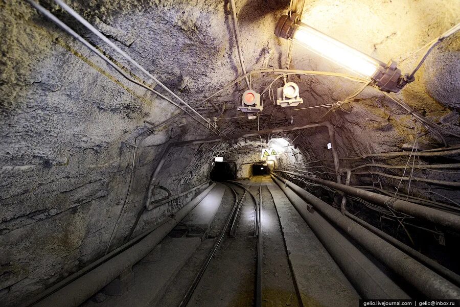 рудник северный кольская гмк. норильский никель комсомольский рудник. норникель шахты. геолог в шахте. норникель рудник таймырский.