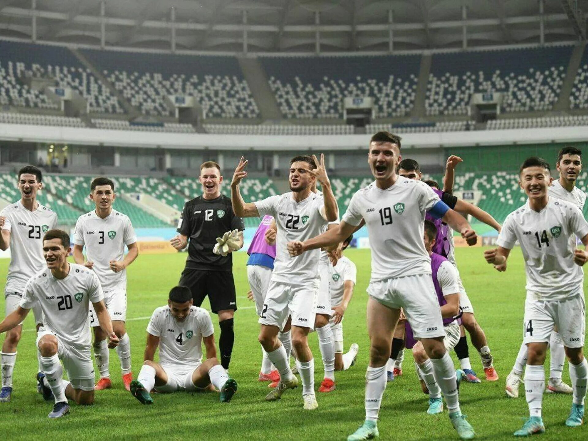 Uzbekistan world cup. Uzbekistan world cup. Uzbekistan futzal 2023. Футбол узбекистон олимпия терма жамоаси. Мехико 2011 футбол узбекистан.