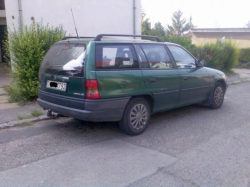 Opel Astra Caravan 1993. Opel Astra f Caravan. Opel Astra 1990 универсал.