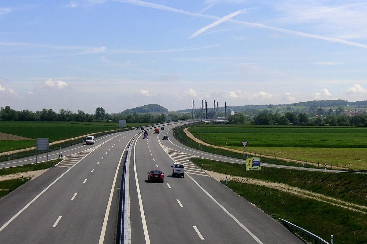 Автобаны Германии. A7 автомагистраль Германия. Венгрия автомагистраль м6. Швейцария Автобаны. Цена автобане